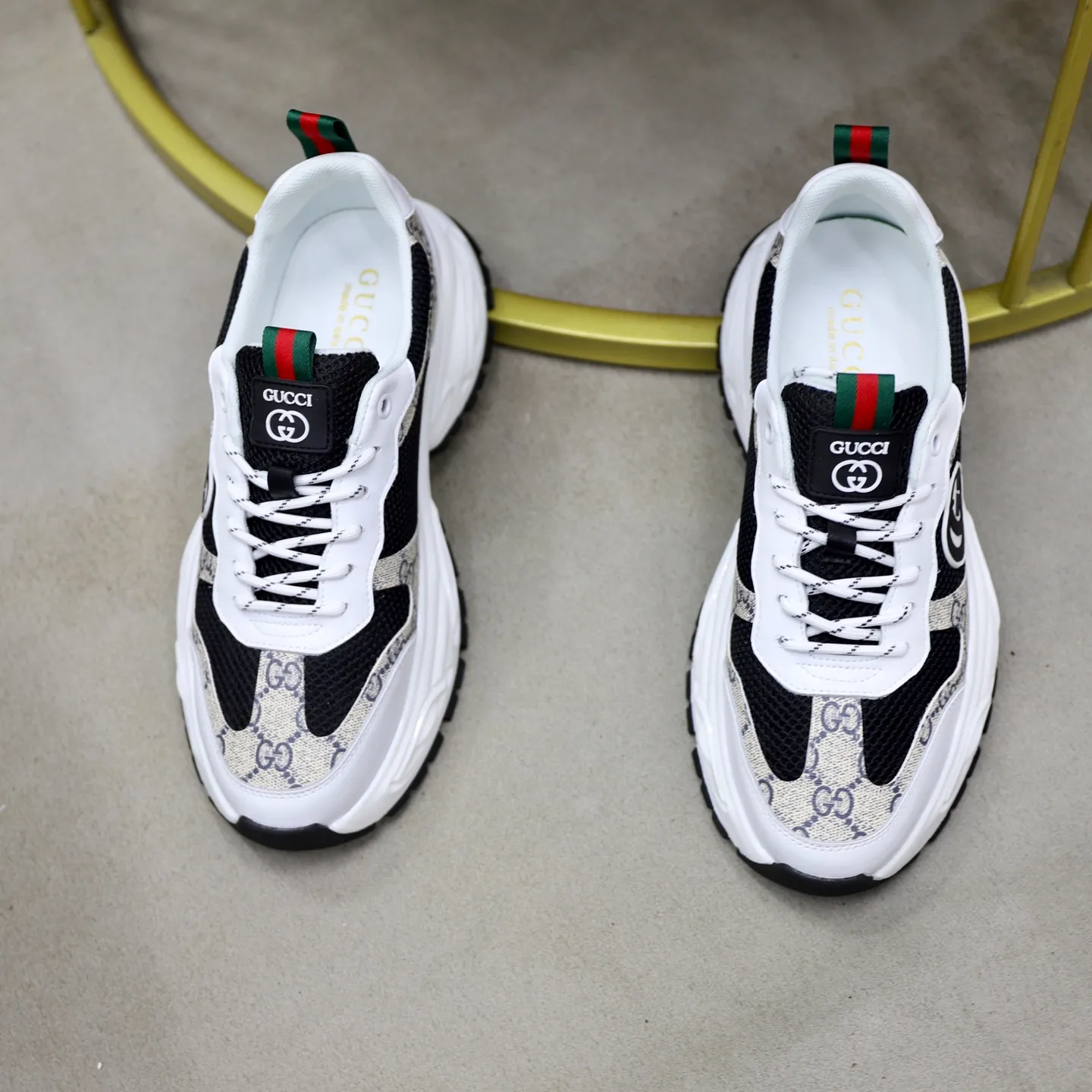 Ex-factory price: 462💰🙅‍♂️🙅‍♂️🙅‍♂️ Brand: Gucci GUCCi Standard code: 38-44 (45 customized) Grade: Same as the official website Material: Original material splicing Comfortable and breathable lining Lightweight and wear-resistant sports outsole Style category: Men's fashionable casual shoes Running sneakers Distinguished luxury brand elements Top luxury Color: actual picture color